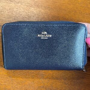 Coach Navy Pebbled Leather Zip Around Wallet Gold Hardware Everyday Timeless